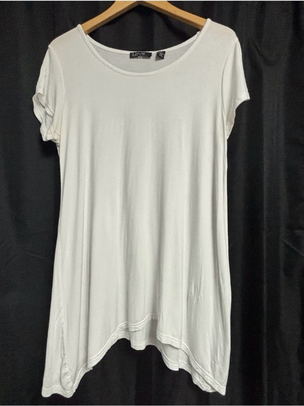 White Love Brand Tunic Blouse XL Manufactured in Egypt Long on Sides